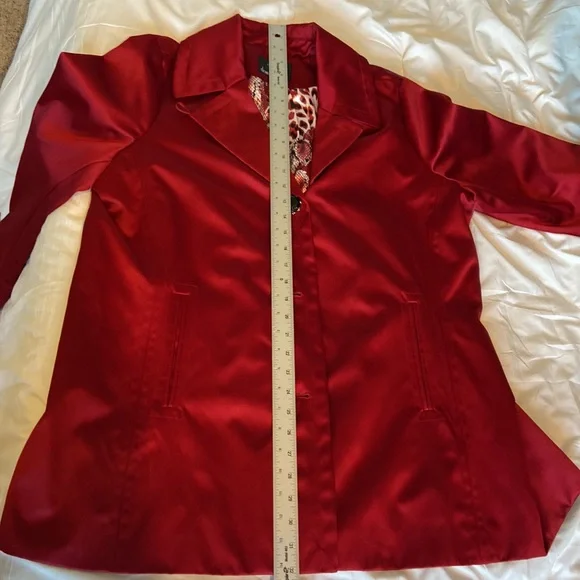 Dennis by Dennis Basso Women’s Red Spring Coat Size Large Festive color, EUC. - Picture 13 of 17